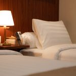 perbedaan hotel dan villa jogja